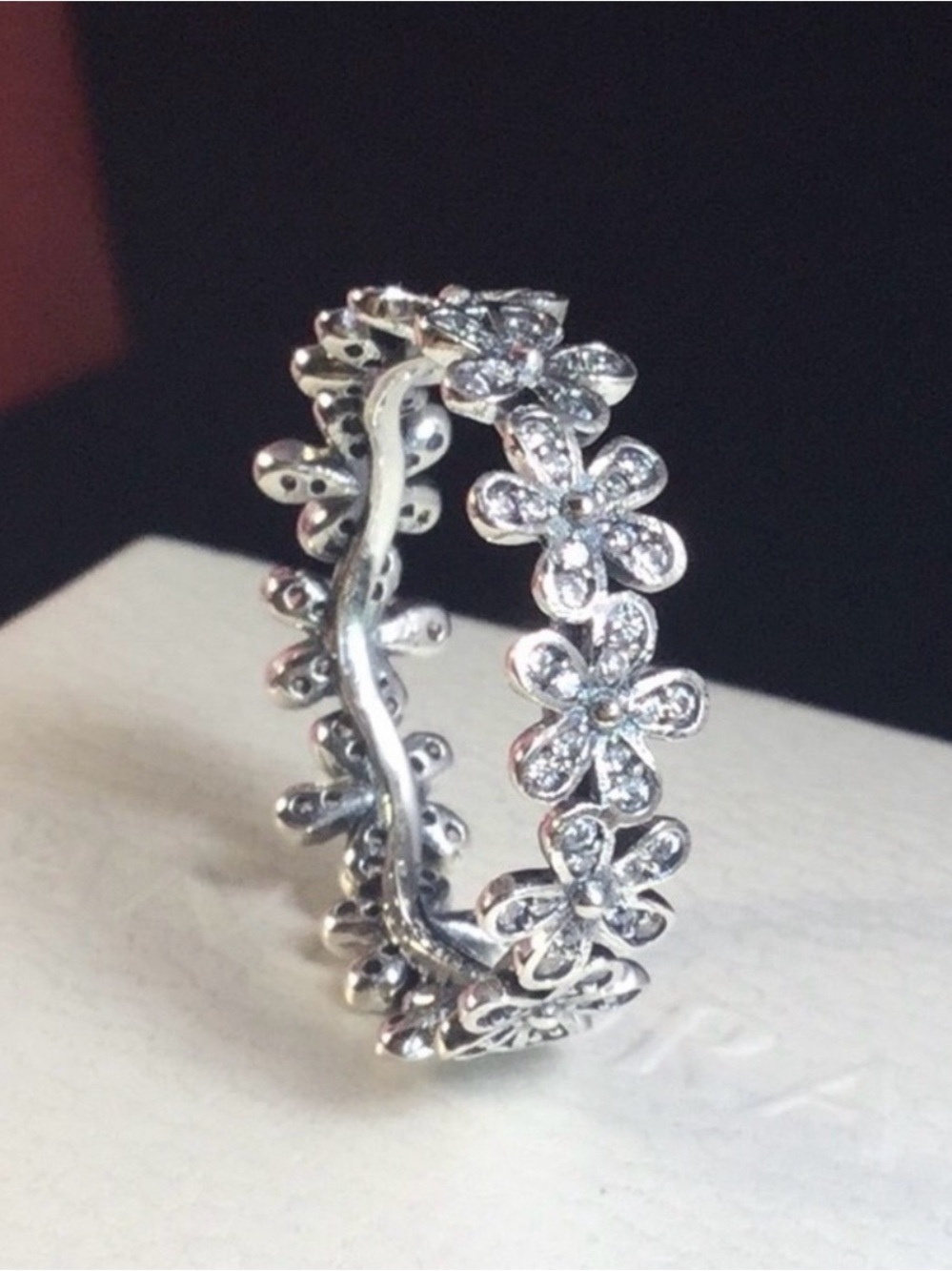 Pandora Silver Floral Daisy Eternity Ring new with out tag size 7